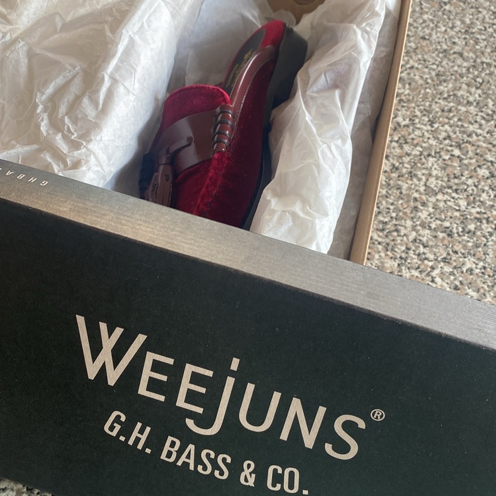 NWT WEEjun burgundy Mules - Picture 11 of 13